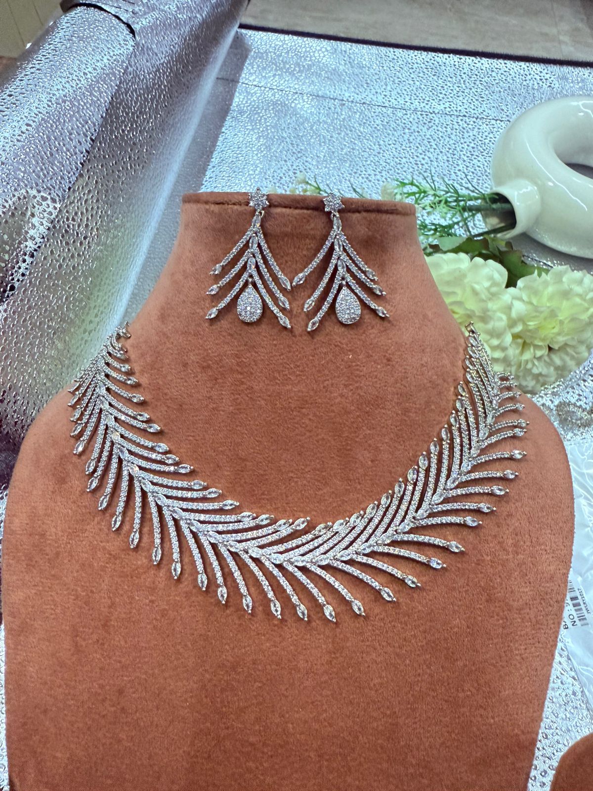 Feather-Inspired White CZ Stone Necklace Set